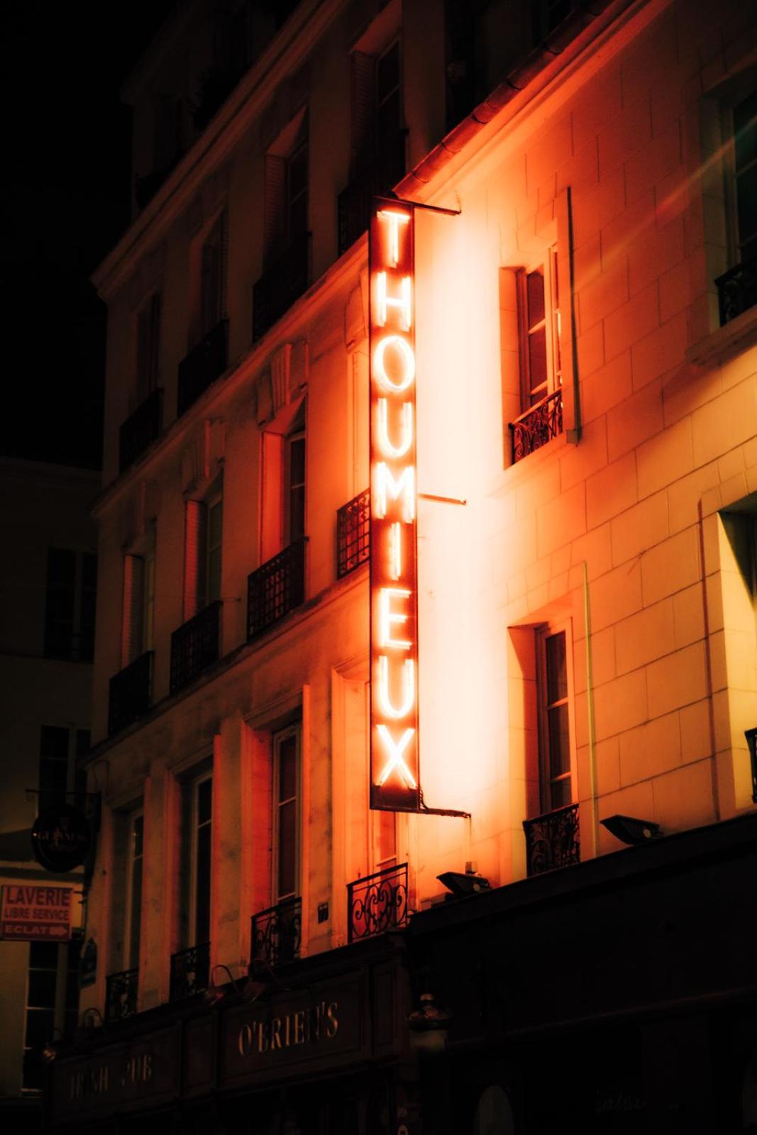 Hotel Thoumieux Paris Exterior photo